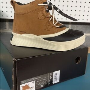 Waterproof Brown and Black Men's Shoes